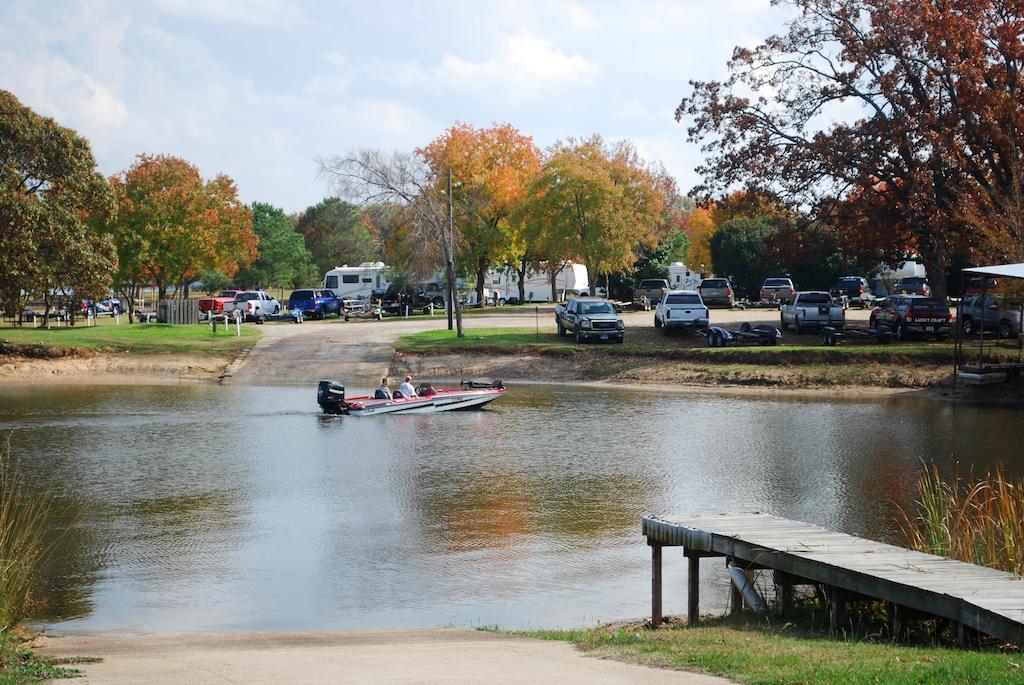 Lake Fork Marina & Motel Gunter ภายนอก รูปภาพ